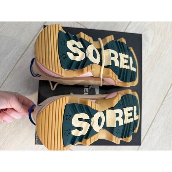 NWT: SOREL Kinetic Impact Caribou Sneaker Boots - Size 10 - Picture 4 of 5